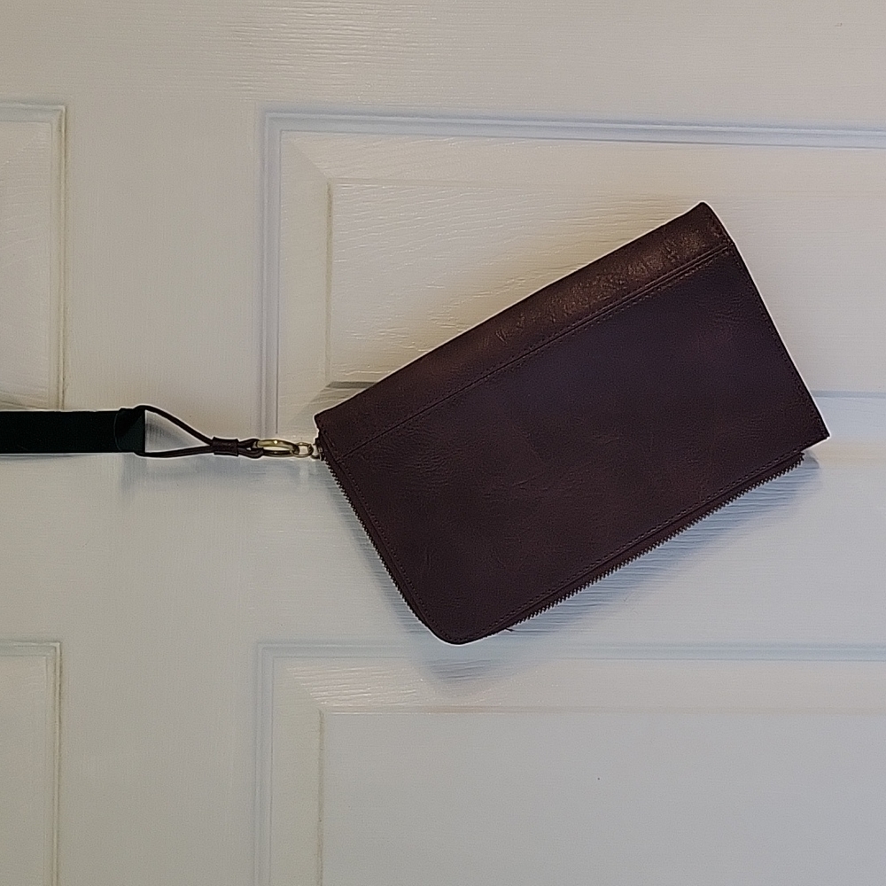 Joy susan wristlet
